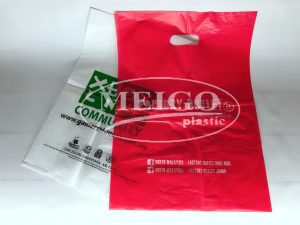 top-handle-hole-bag (3)